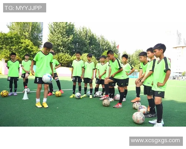 带东的足球明星如何影响青少年足球发展与未来潜力探讨